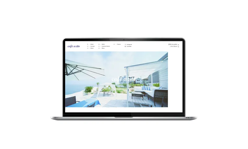 PCに映されたcafe  azitoトップページ